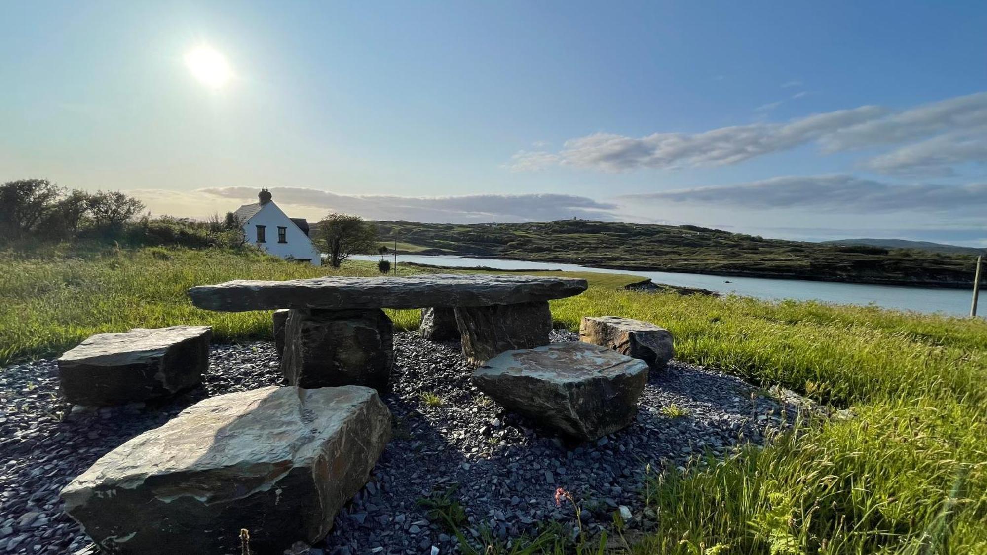 Villa Seafront House With Own Private Pier In Gunpoint, Schull, West Cork Seafort Esterno foto